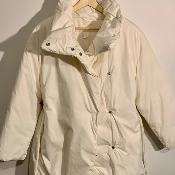 H&M White Tied Puffer - Picture 9 of 9